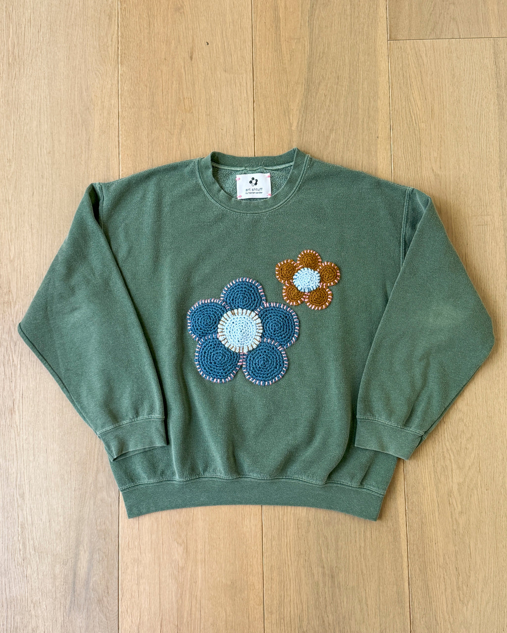 flower sweatshirt, L