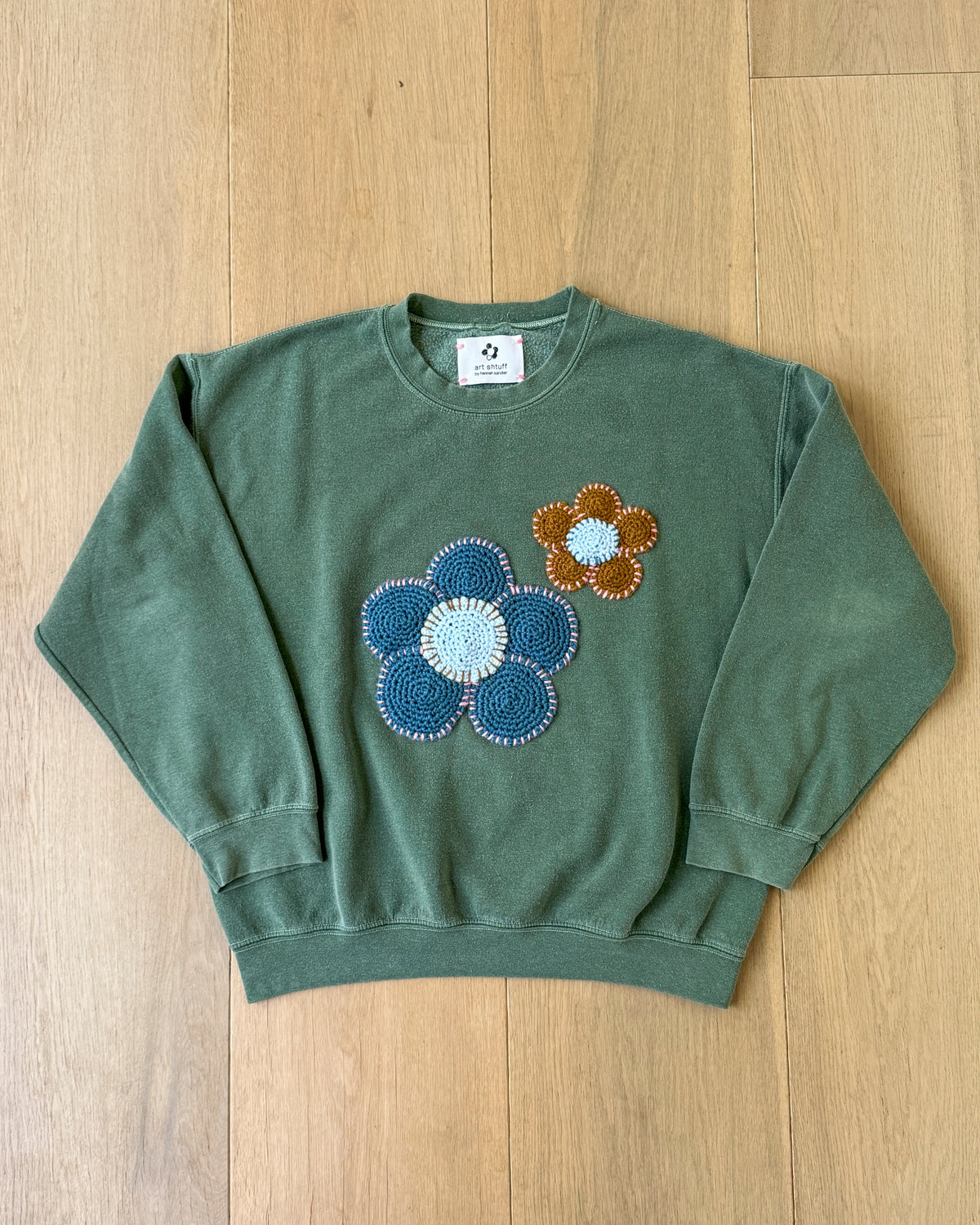 flower sweatshirt, L