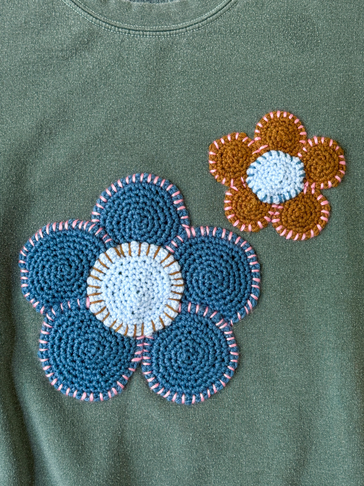 flower sweatshirt, L