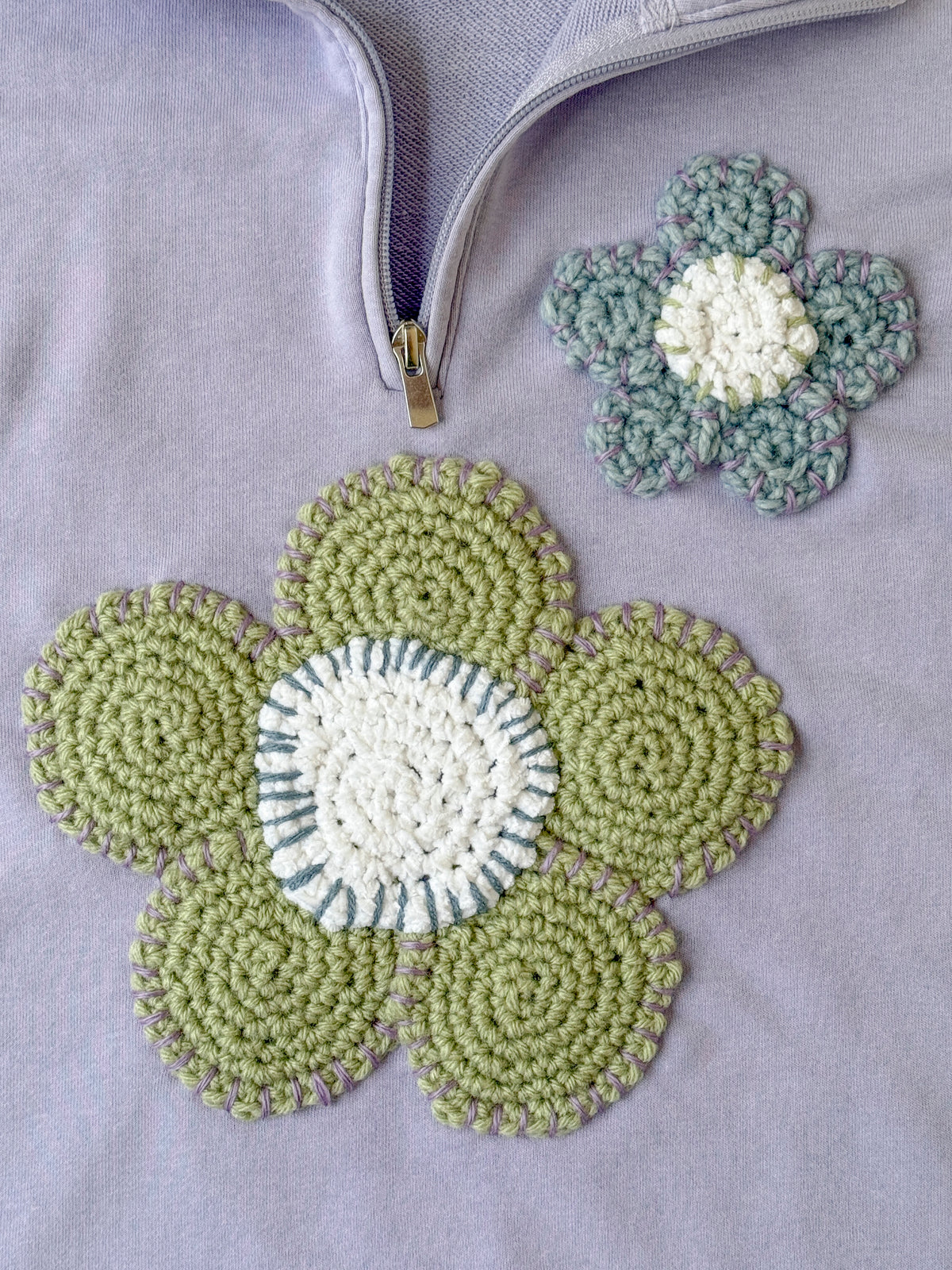 flower sweatshirt, L