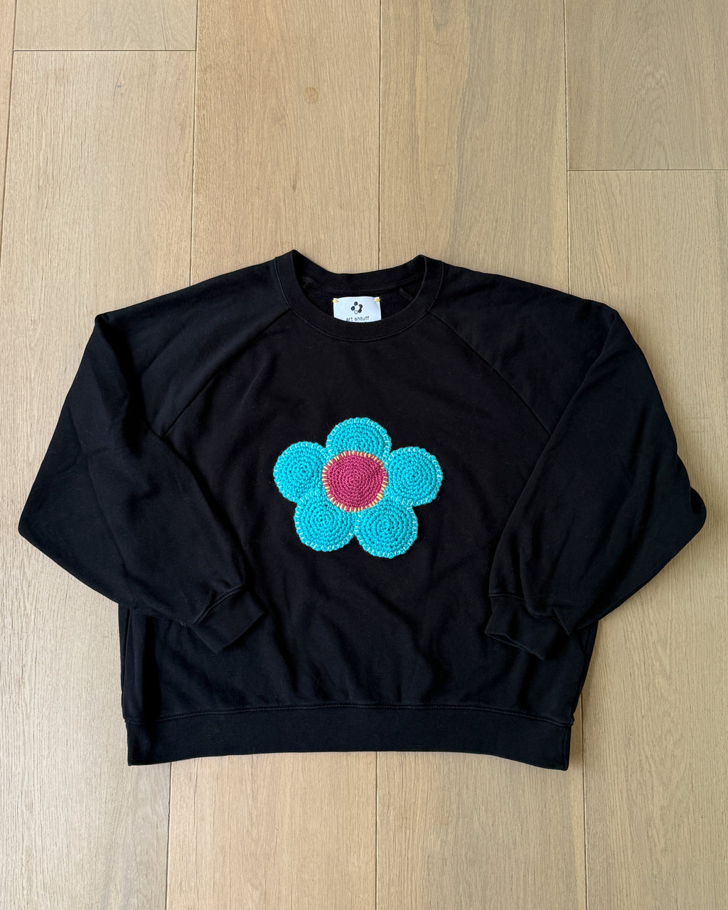 flower sweatshirt, M