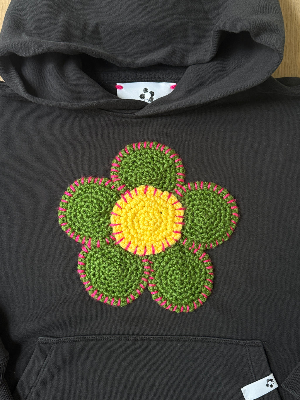 flower sweatshirt, M (8-9)