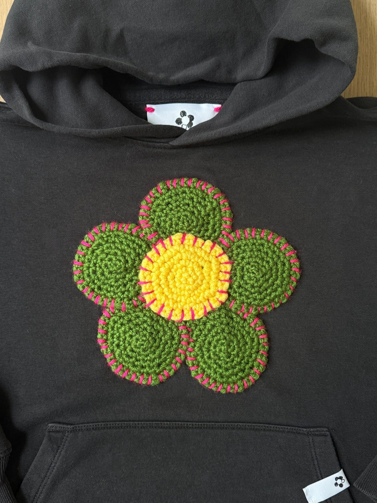 flower sweatshirt, M (8-9)