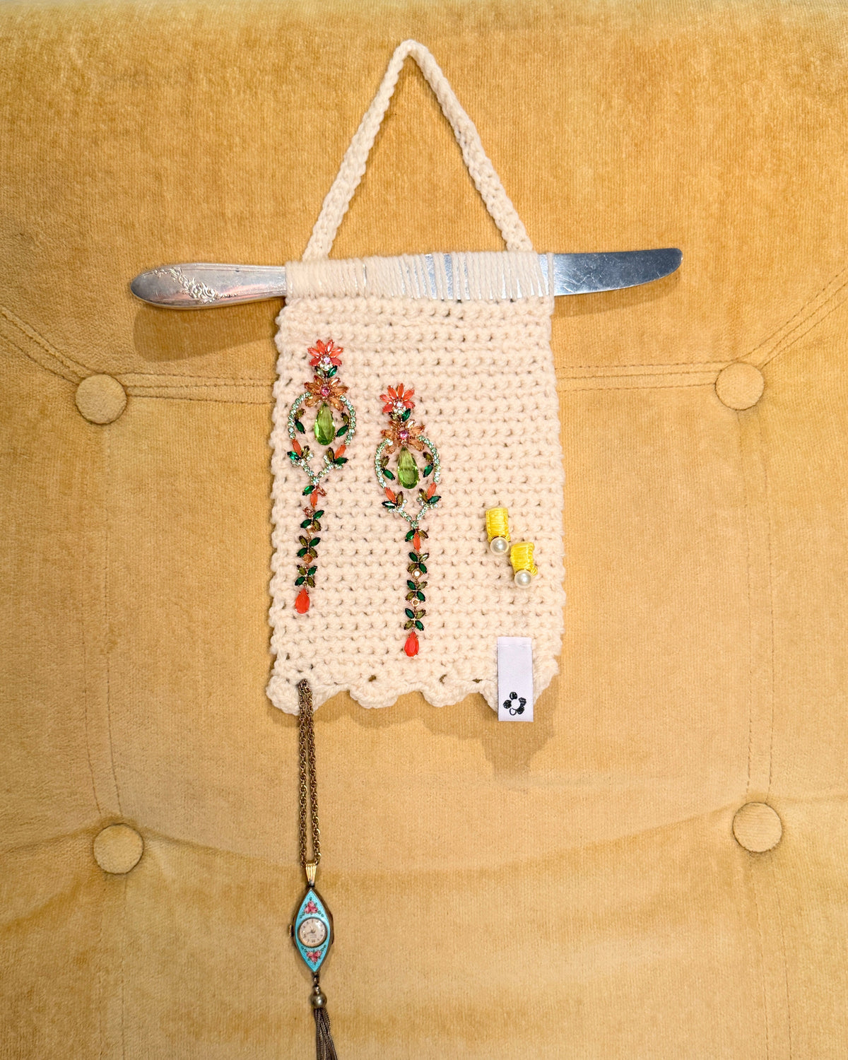 jewelry hanger, big knife no.1